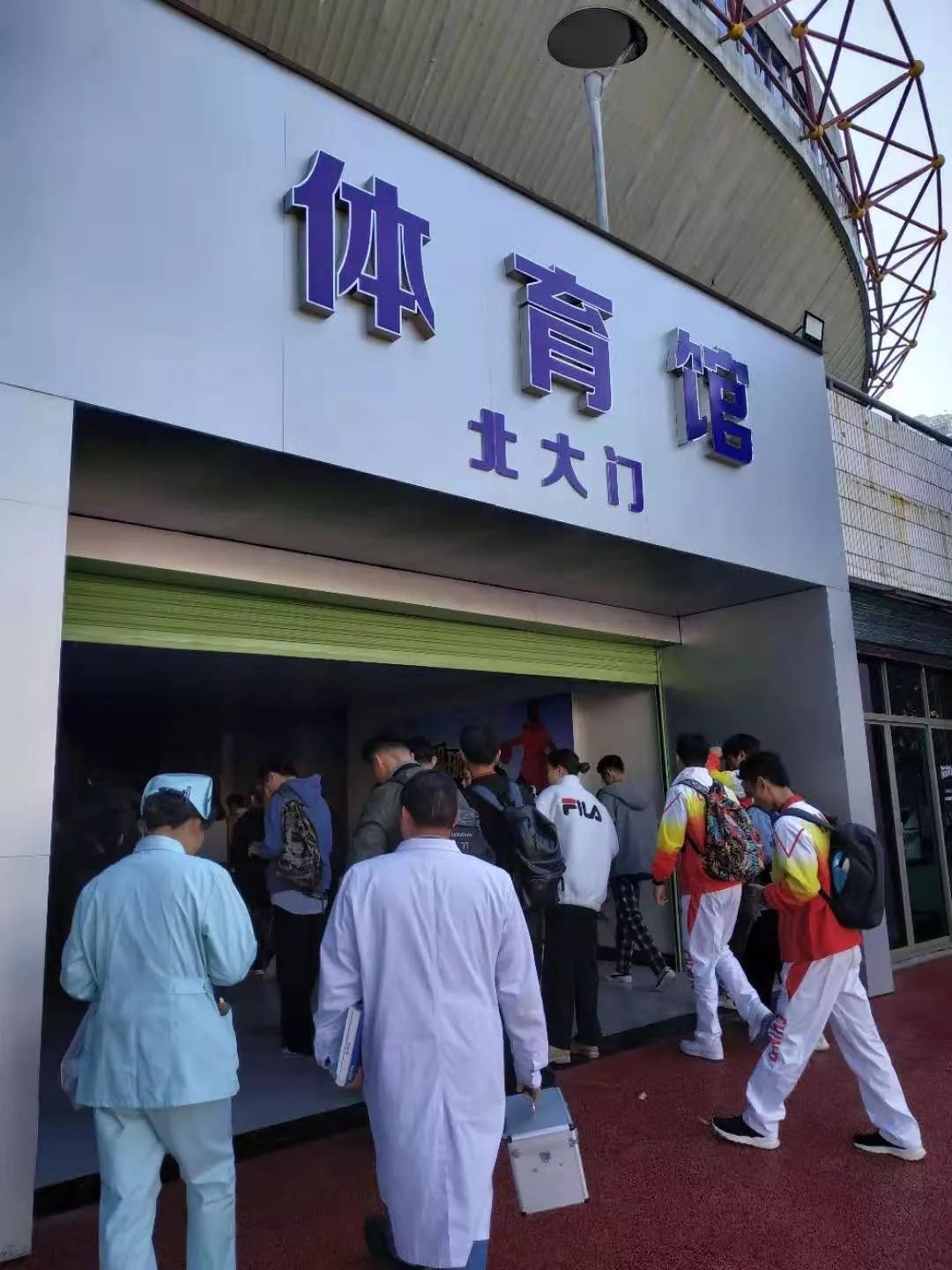 我院為第二屆“宜春杯”贛湘鄂邊區(qū)機(jī)關(guān)干部籃球邀請(qǐng)賽保駕護(hù)航！